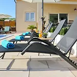 Punta Garden Pool House 别墅 *