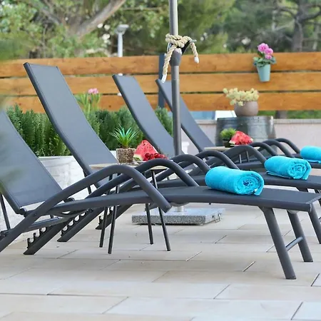 Villa Punta Garden Pool House Posedarje