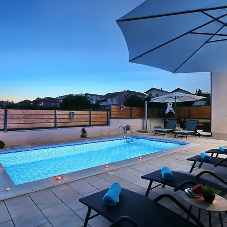 Punta Garden Pool House Villa