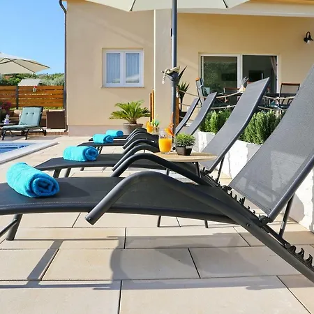 Punta Garden Pool House Vila *