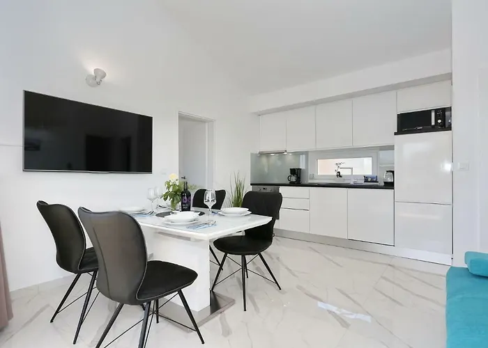 Punta Garden Pool House