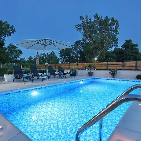 Punta Garden Pool House Posedarje
