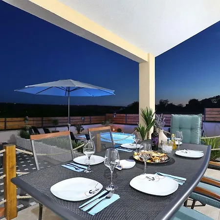 Punta Garden Pool House Posedarje