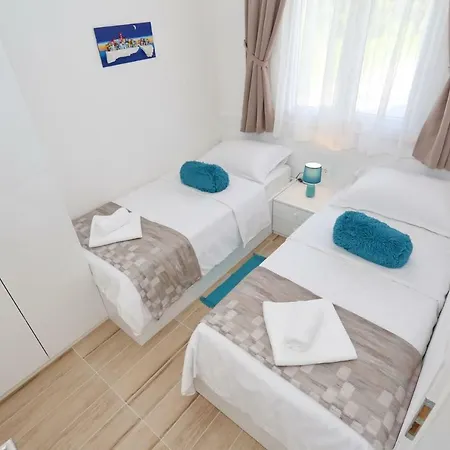 Punta Garden Pool House ポセダリェ