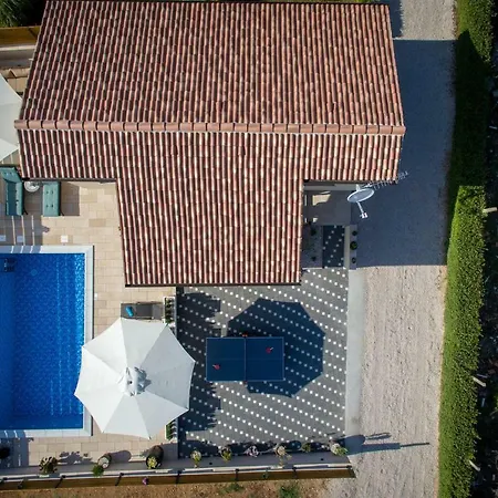 Punta Garden Pool House * Posedarje