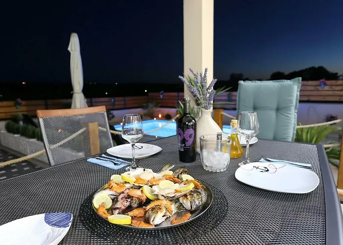 Punta Garden Pool House Villa *